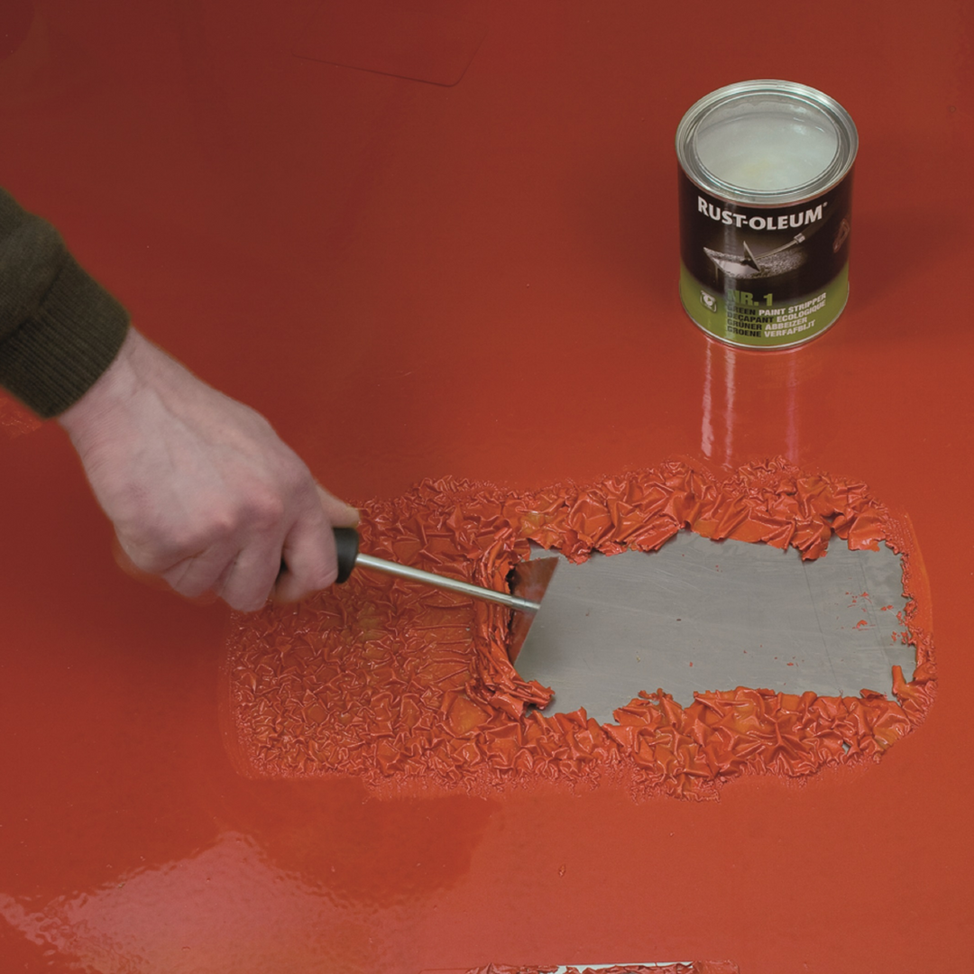 Rust-Oleum Nr 1 Green Paint Stripper in use